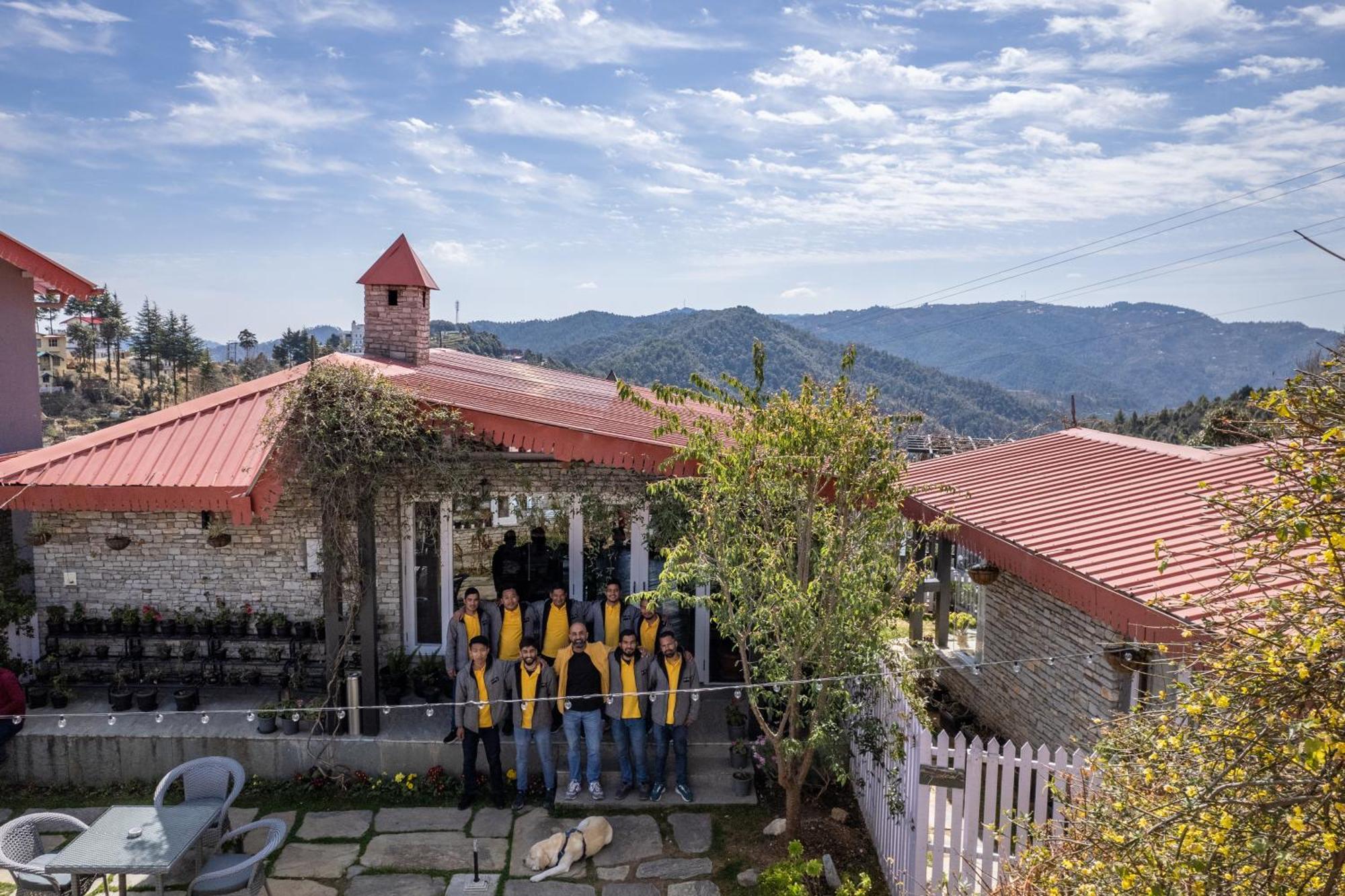 Hotel The Birdcage, Mukteshwar Exterior foto