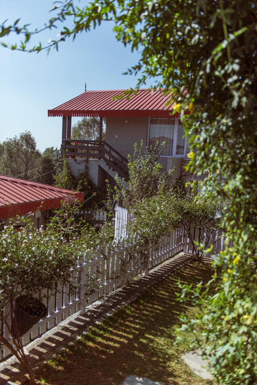 Hotel The Birdcage, Mukteshwar Exterior foto